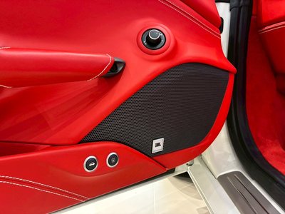 2019 Ferrari 488 SPIDER thumbnail 23