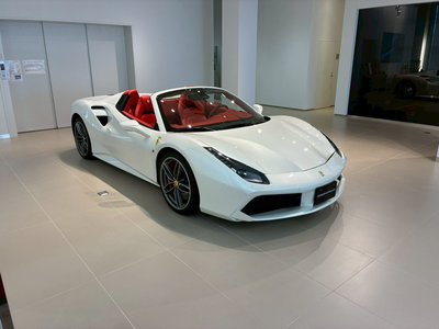 2019 Ferrari 488 SPIDER thumbnail 37