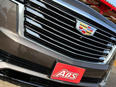 CADILLAC ESCALADE - 7