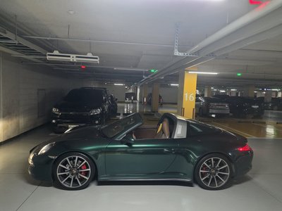PORSCHE 911 - 4