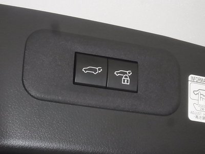 2022 Lexus NX — миниатюра 23