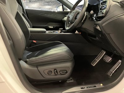 صورة مصغرة 32 لـ 2024 Lexus RX