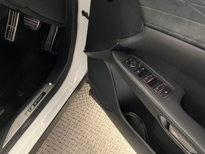 صورة مصغرة 23 لـ 2024 Lexus RX