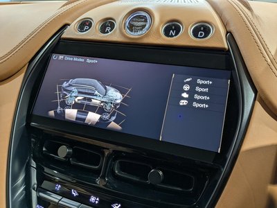 2021 Aston Martin DBX — миниатюра 33