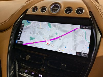 2021 Aston Martin DBX — миниатюра 24