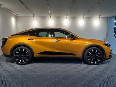 TOYOTA CROWN CROSSOVER - 9