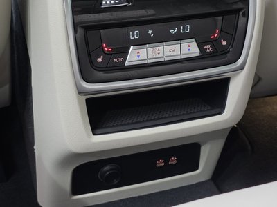 2025 BMW X5 缩略图 26