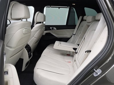 2025 BMW X5 缩略图 18