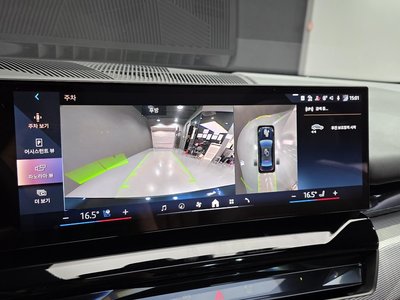 2025 BMW 5 SERIES 缩略图 24