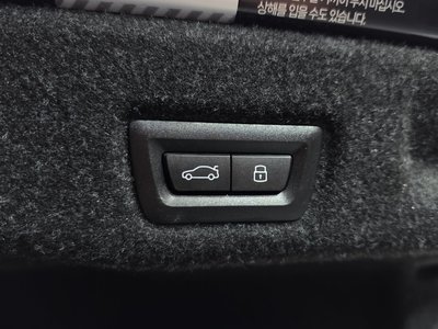2025 BMW 5 SERIES 缩略图 26