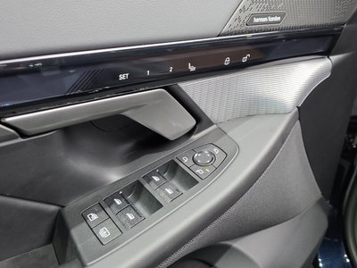 2025 BMW 5 SERIES 缩略图 27