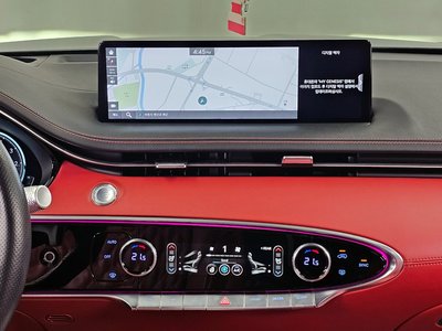 2023 Genesis GV70 — миниатюра 14