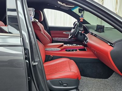 2023 Genesis GV70 — миниатюра 11
