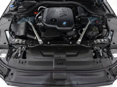 صورة 7 لـ 2025 BMW 5 SERIES