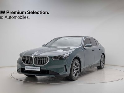 صورة 1 لـ 2025 BMW 5 SERIES