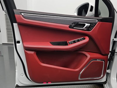 صورة مصغرة 14 لـ 2023 Porsche MACAN
