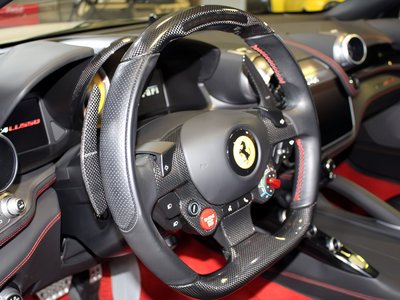 2017 Ferrari GTC4 LUSSO photo 2