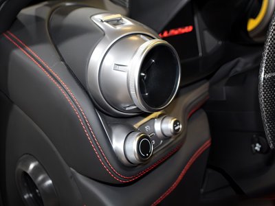 صورة مصغرة 43 لـ 2017 Ferrari GTC4 LUSSO