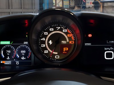 2017 Ferrari GTC4 LUSSO photo 10