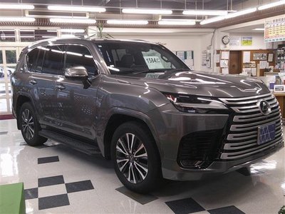 صورة 2 لـ 2022 Lexus LX