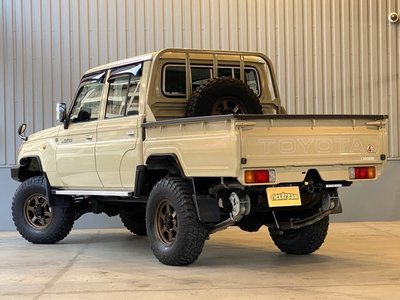 TOYOTA LAND CRUISER - 3