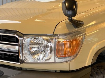 TOYOTA LAND CRUISER - 5