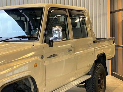 TOYOTA LAND CRUISER - 9