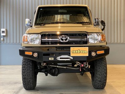 TOYOTA LAND CRUISER - 10