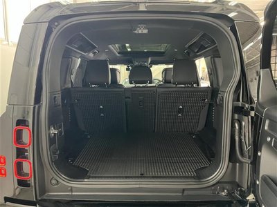 LAND ROVER DEFENDER - 7
