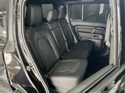 LAND ROVER DEFENDER - 6