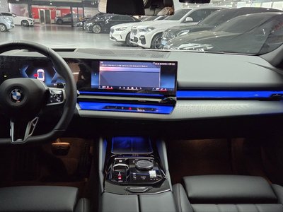 صورة 5 لـ 2025 BMW 5 SERIES