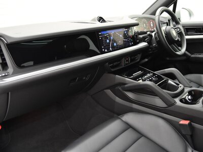 PORSCHE CAYENNE - 10