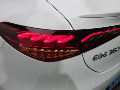 صورة 10 لـ 2023 Mercedes-BENZ EQE