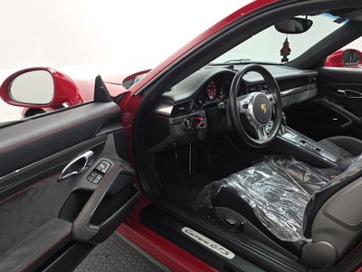 صورة 10 لـ 2015 Porsche 911