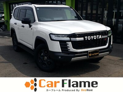 TOYOTA LAND CRUISER 300