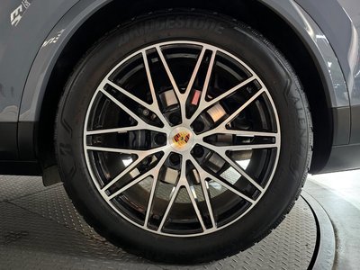 PORSCHE CAYENNE - 8