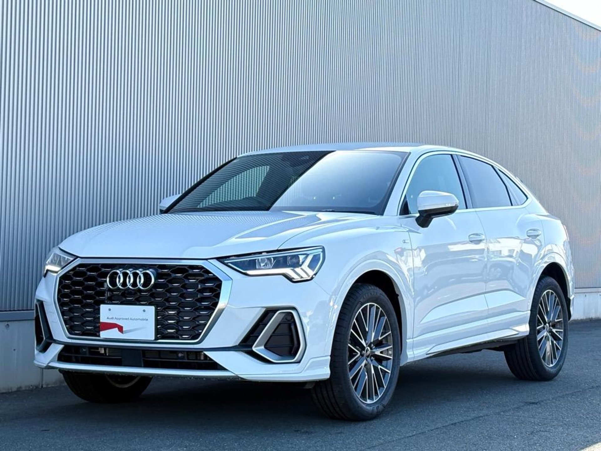 AUDI Q3 SPORTBACK - View 1