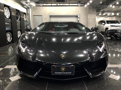 LAMBORGHINI AVENTADOR - 6