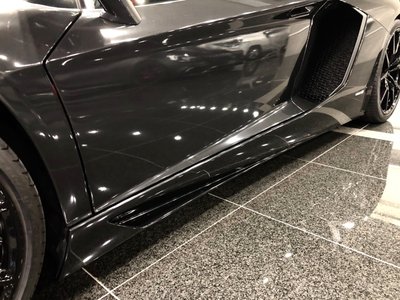 LAMBORGHINI AVENTADOR - 5