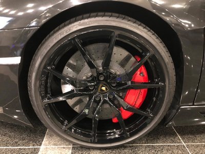 LAMBORGHINI AVENTADOR - 10