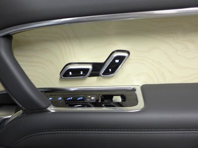 2025 LAND Rover RANGE ROVER — миниатюра 30