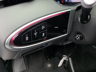 2021 Genesis GV70 — миниатюра 31