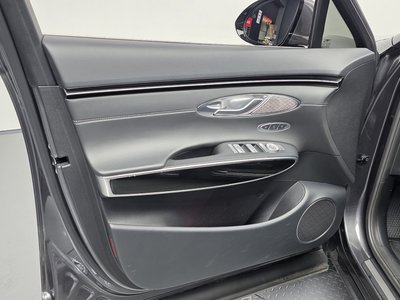 2021 Genesis GV70 — миниатюра 14
