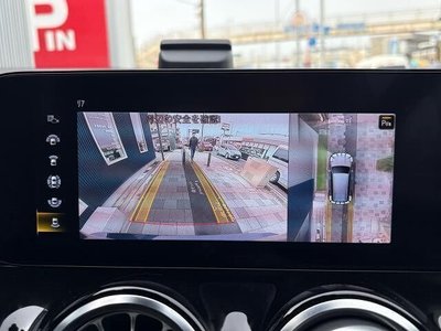 MERCEDES-BENZ GLB - 9