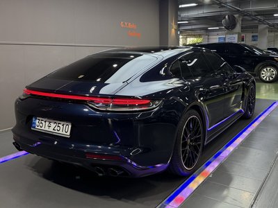 PORSCHE PANAMERA - 2