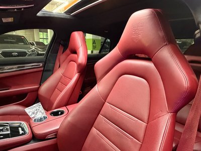 PORSCHE PANAMERA - 8