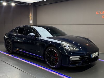 PORSCHE PANAMERA - 5