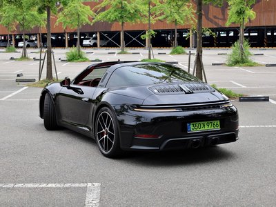 PORSCHE 911 - 4