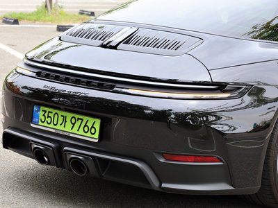 PORSCHE 911 - 9