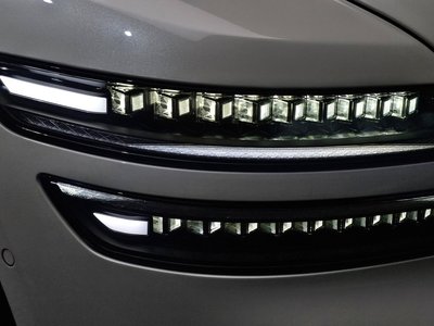 GENESIS G80 (RG3) - 9